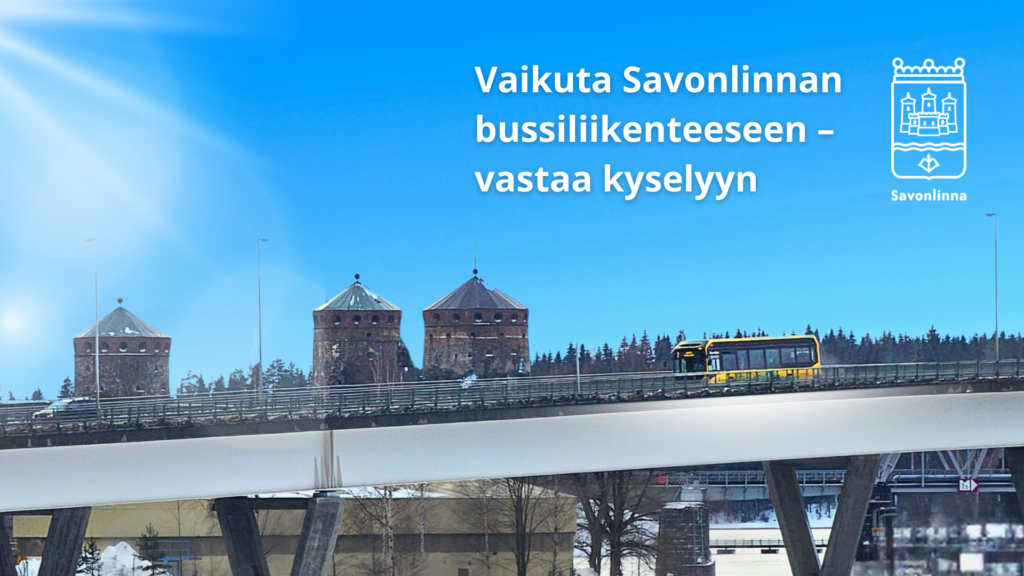 Sillalla kulkee keltainen bussi